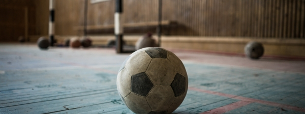 УЕФА отстранил российские футбольные клубы от участия еврокубках
УЕФА отстранил российские футбольные клубы от участия еврокубках