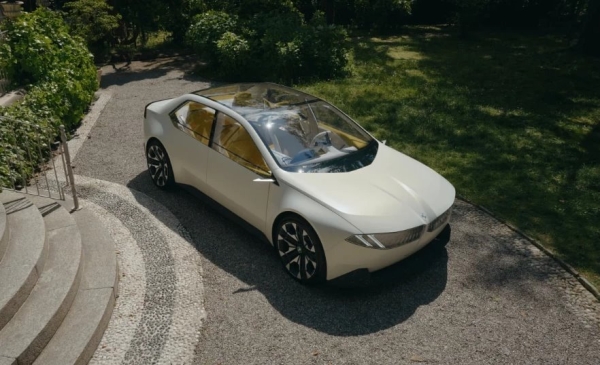 BMW представила автомобиль будущего BMW представила автомобиль будущего